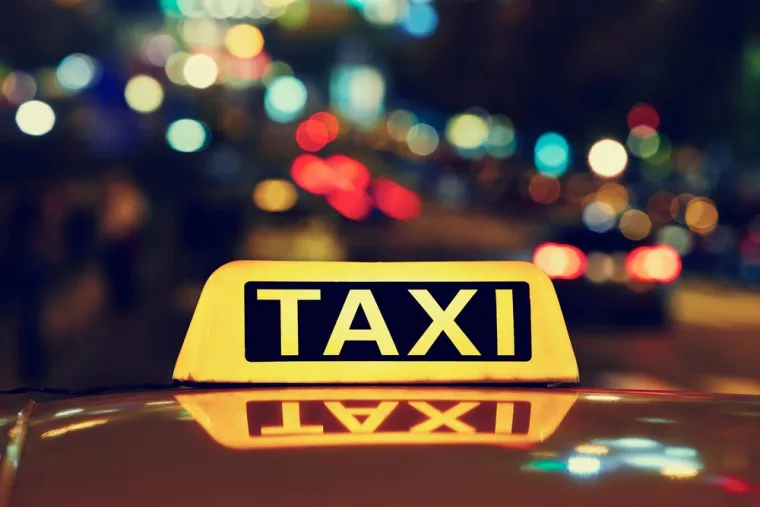 Meilleur taxi pour faire un trajet entre L'Île-Rousse et Calvi, L'Île-Rousse, Guidicelli Taxi