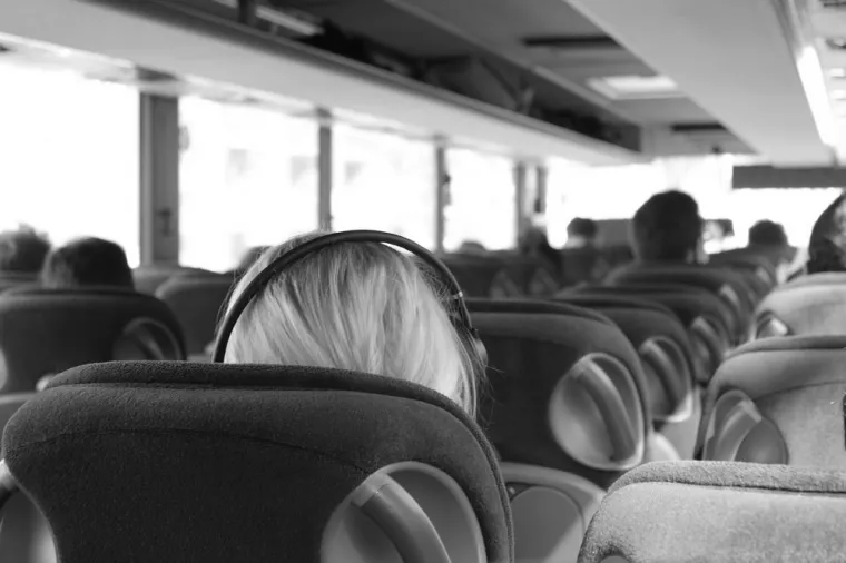 Service de transport pour un établissement scolaire dans un petit village de Corse, L'Île-Rousse, Guidicelli Taxi